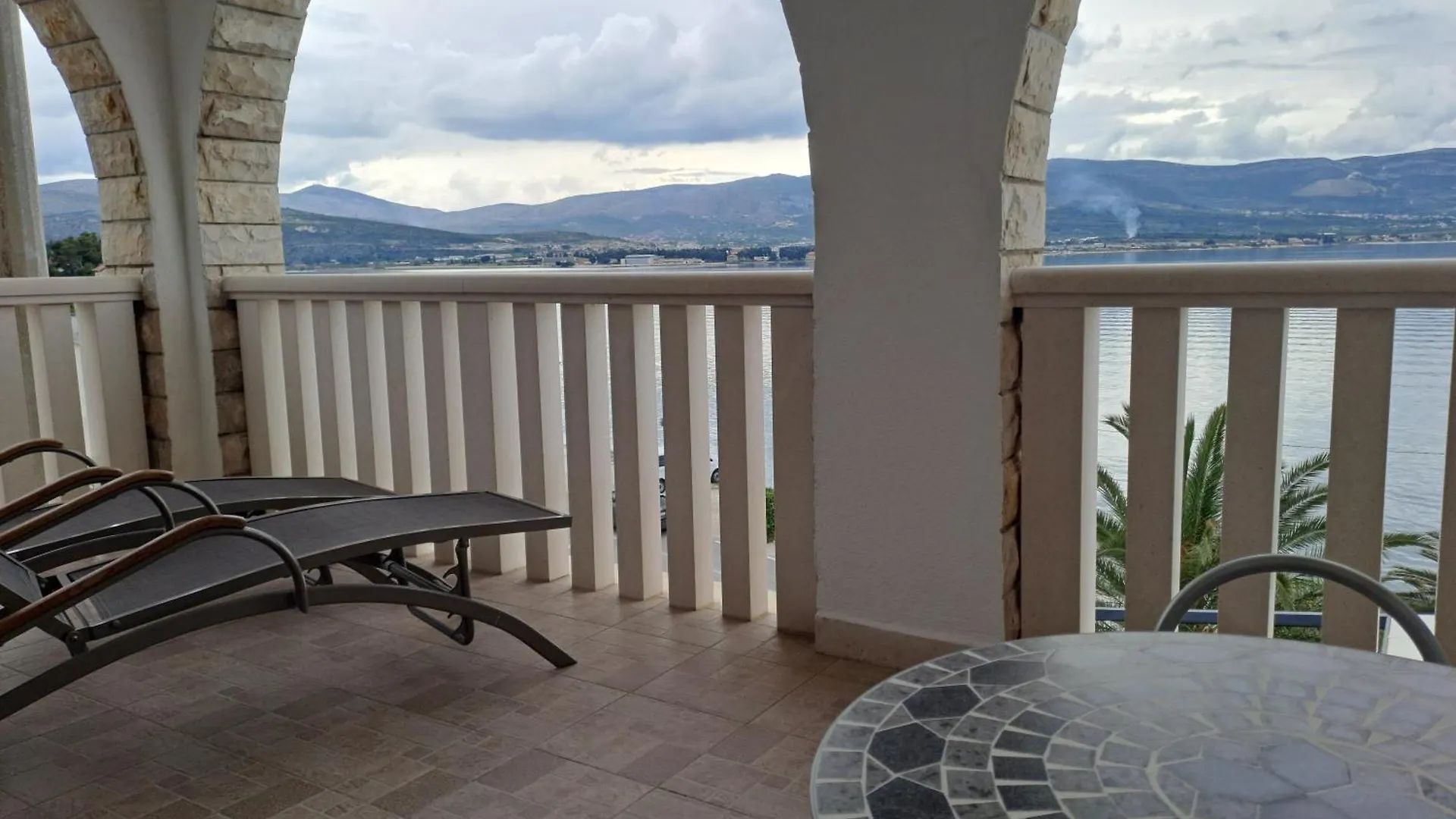 Hotel Vila Tina Arbanija 3*,  Croacia