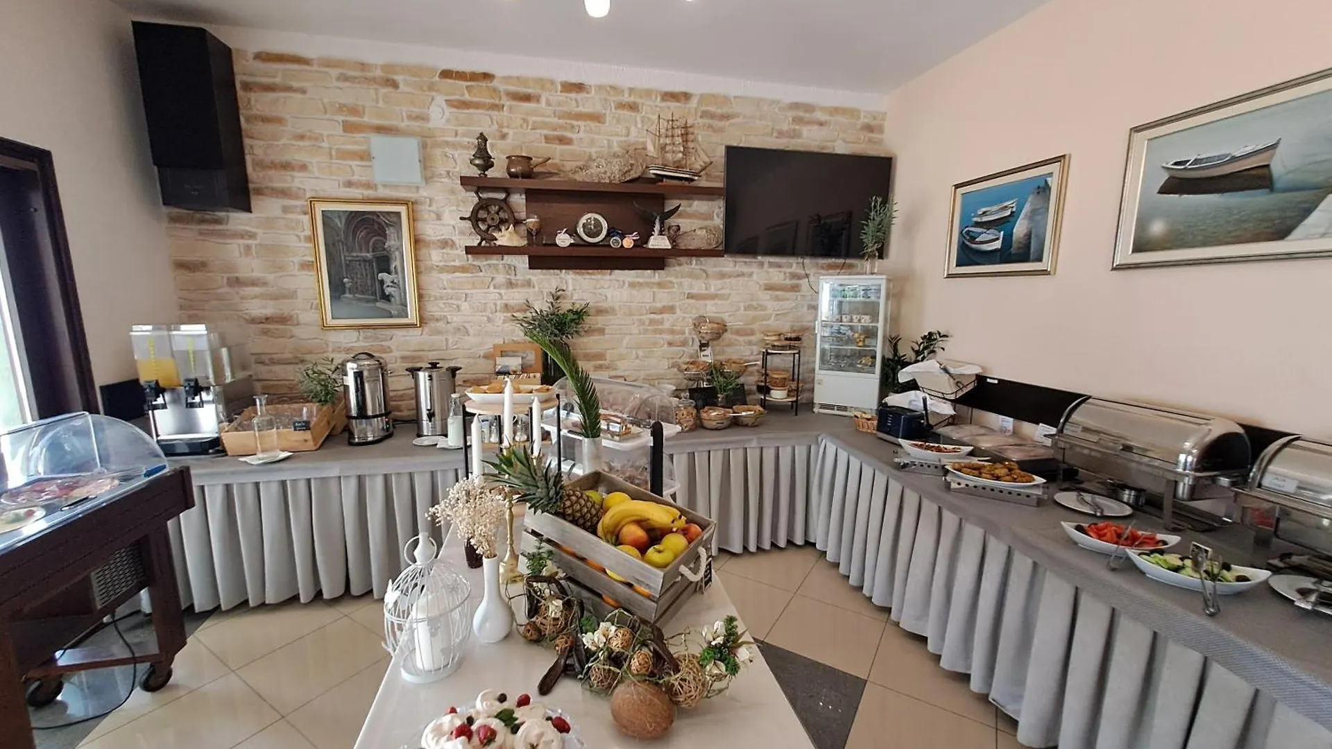 Hotel Vila Tina Arbanija