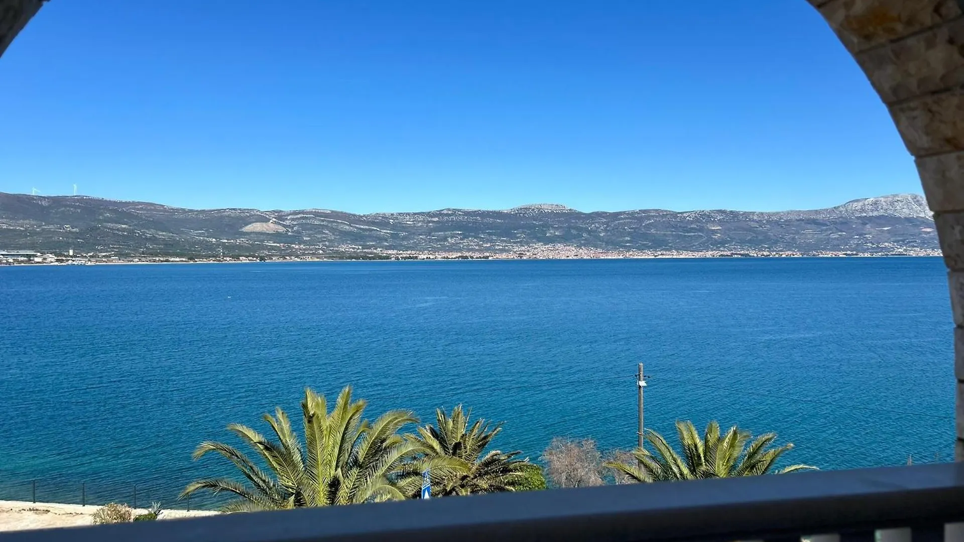 Hotel Vila Tina Arbanija