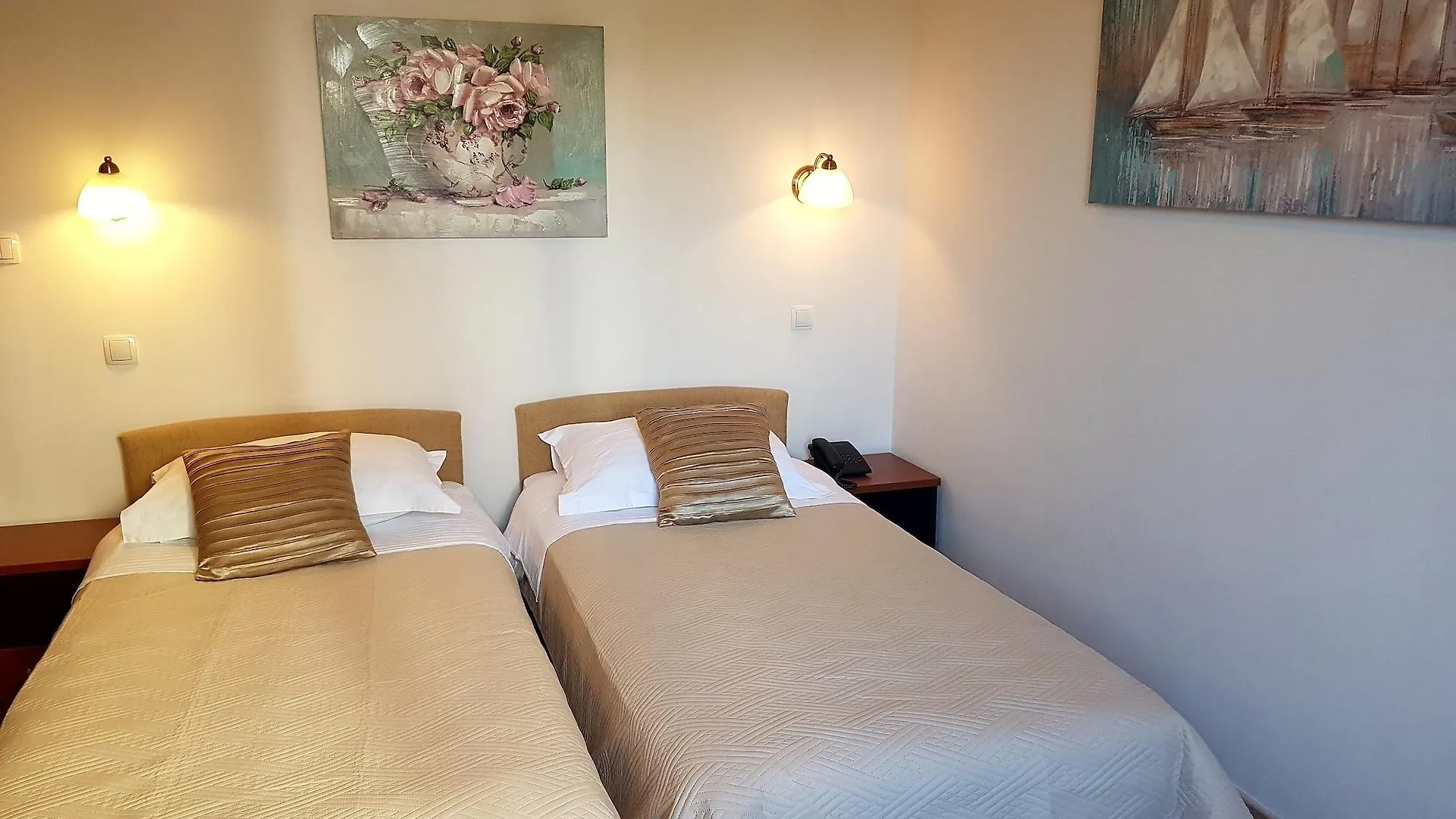 Hotel Vila Tina Arbanija