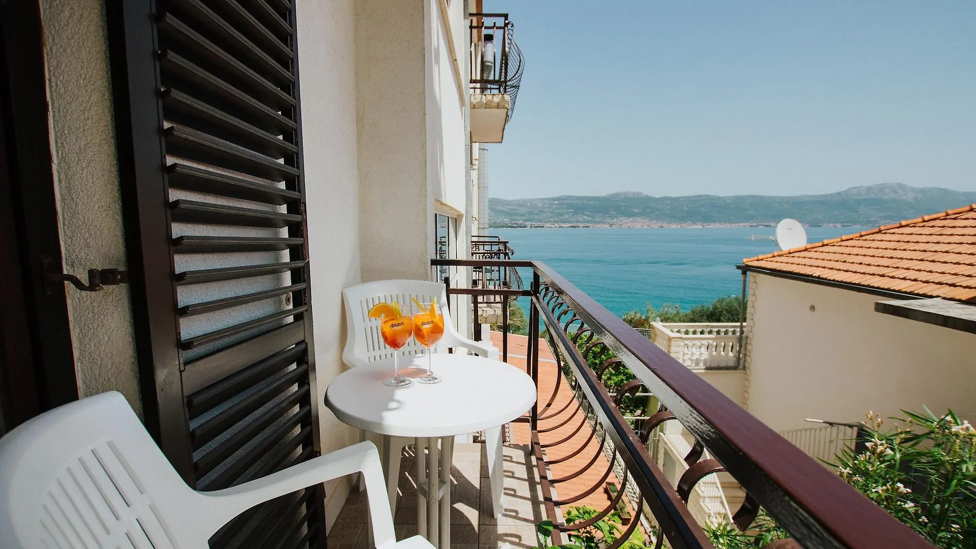***  Hotel Vila Tina Arbanija Chorvatsko